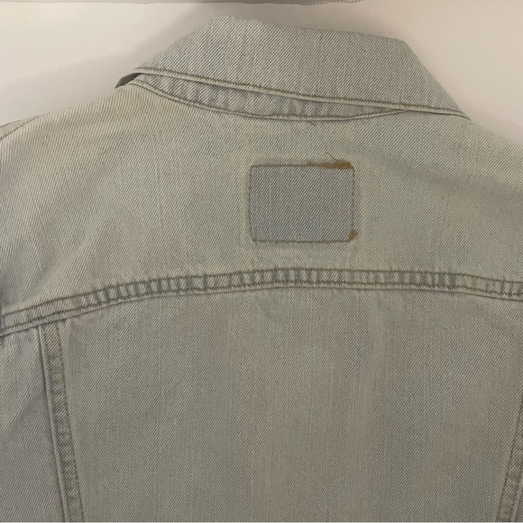 Levi's Trucker Jeans Jacket Women Denim Size Large Light Wash Metal Buttons - Picture 9 of 16